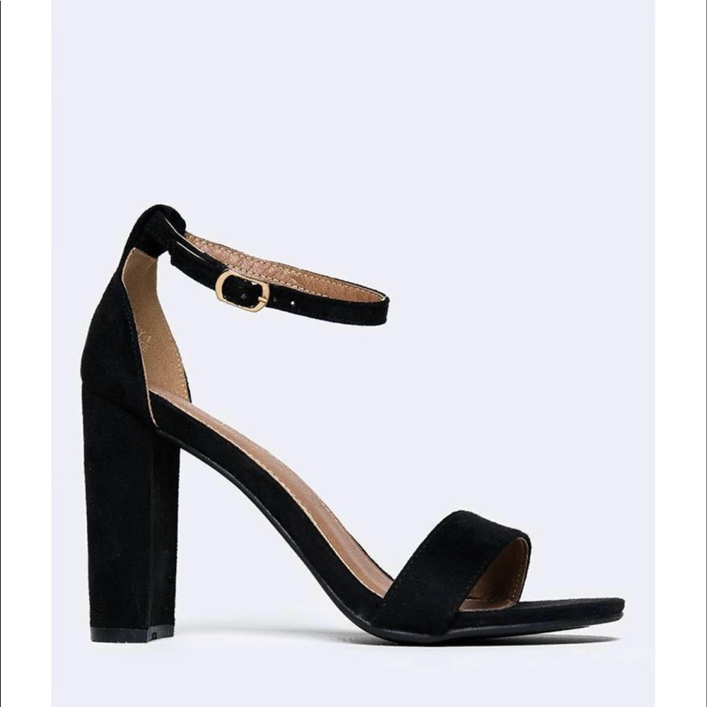 Casual Everyday Ankle Strap Block Heel Sandal - Picture 3 of 4